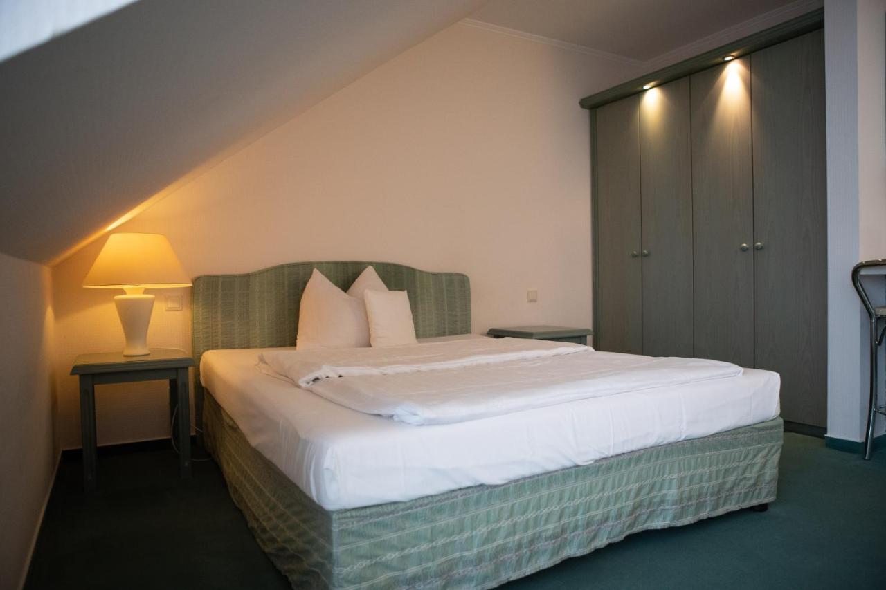 Pepb Schulungshotel Sarstedt Esterno foto